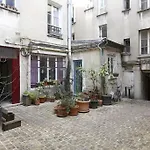 T1 Calme Cosy Proche Montmartre