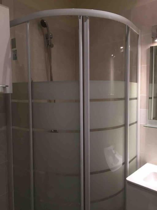 T1 Calme Cosy Proche Montmartre Apartment